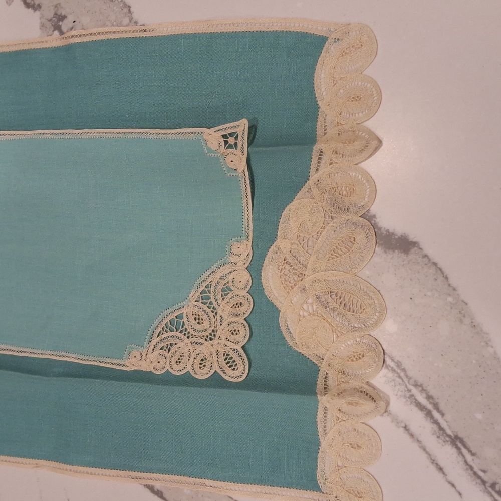 Irish Linens - Picture 8 of 12